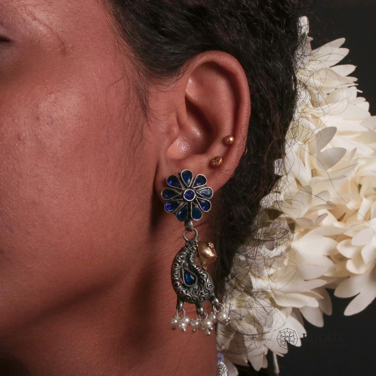 NEETA BIJOUX PREMIUM SEMI HANDMADE CHOKER WITH EARRINGS CH63