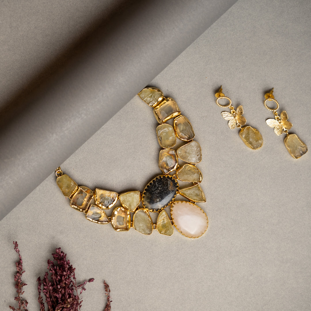 KASHVI PREMIUM 18K PLATED HANDMADE RAW STONE AND POLISHED STONE NECKPIECE/NECKLACE EARRINGS NL252.