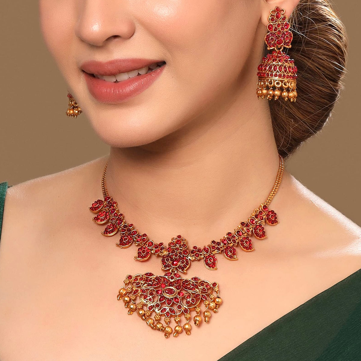 SALOME GOLD TONED ANTIQUE FINISH NECKLACE WITH EARRINGS NL230