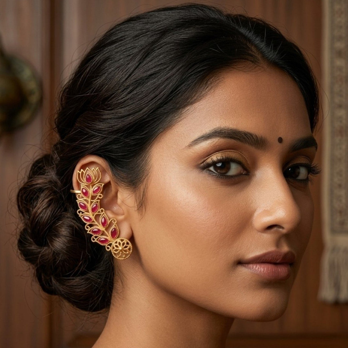 VIYANA GOLD TONED SEMI HANDMADE EAR CUFF/EARRINGS EA28