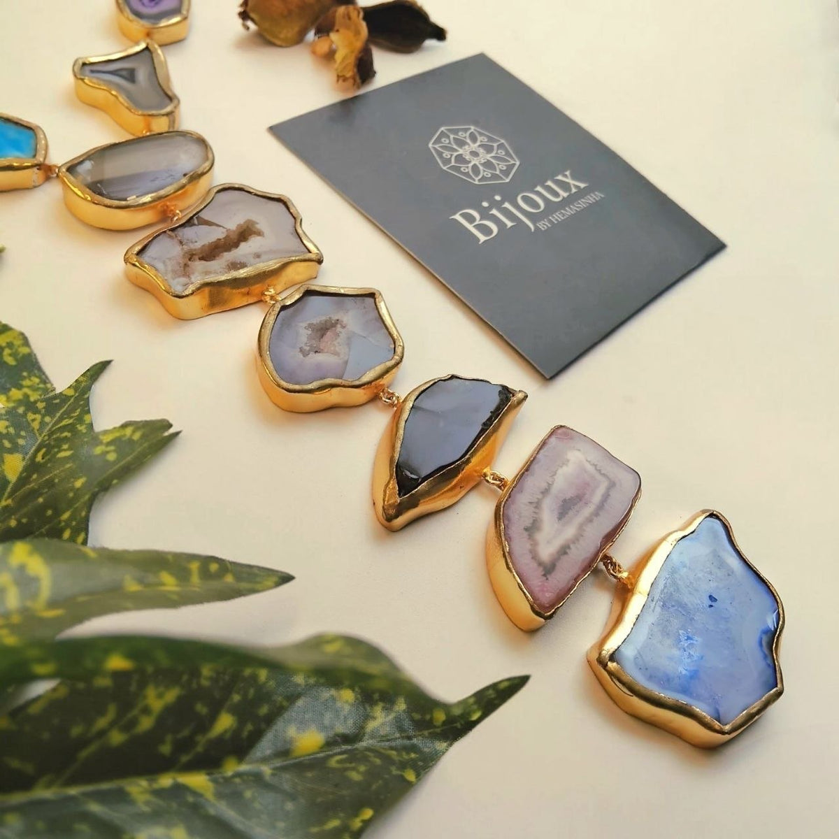 VIHANA HANDMADE NATURAL AGATE STONE TIE NECKLACE ML234