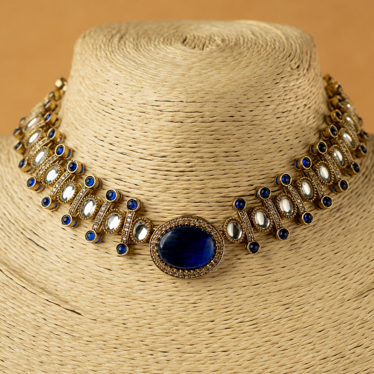 ZOHRA SEMI HANDMADE MONALISA STONE NECKPIECE/NECKLACE EARRINGS NL325