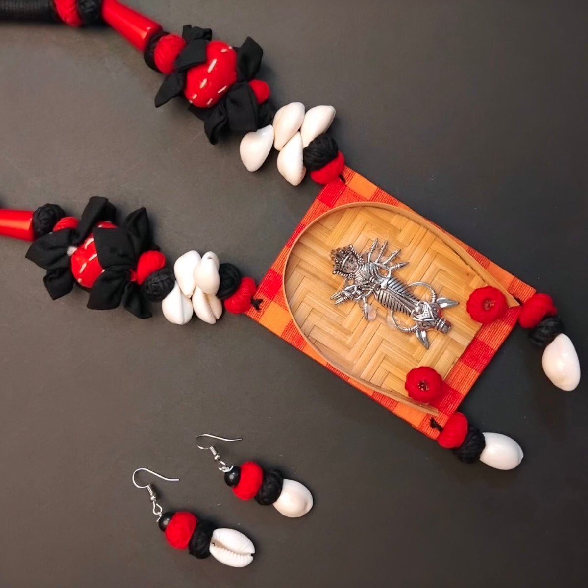 NIMISHA FABRIC AND BEADS HANDMADE AND HANDSTICHED MALA/ NECKPIECE ML90