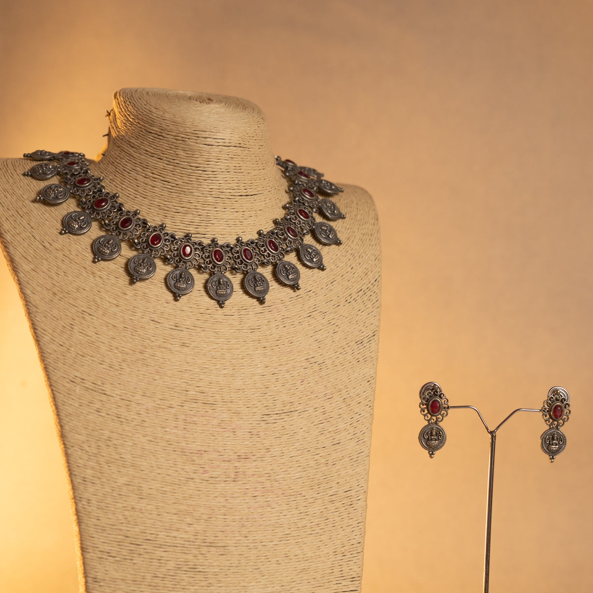 SARAH TEMPLE FAUX SILVER SEMI HANDMADE ANTIQUE NECKPIECE/NECKLACE WITH EARRING NL276