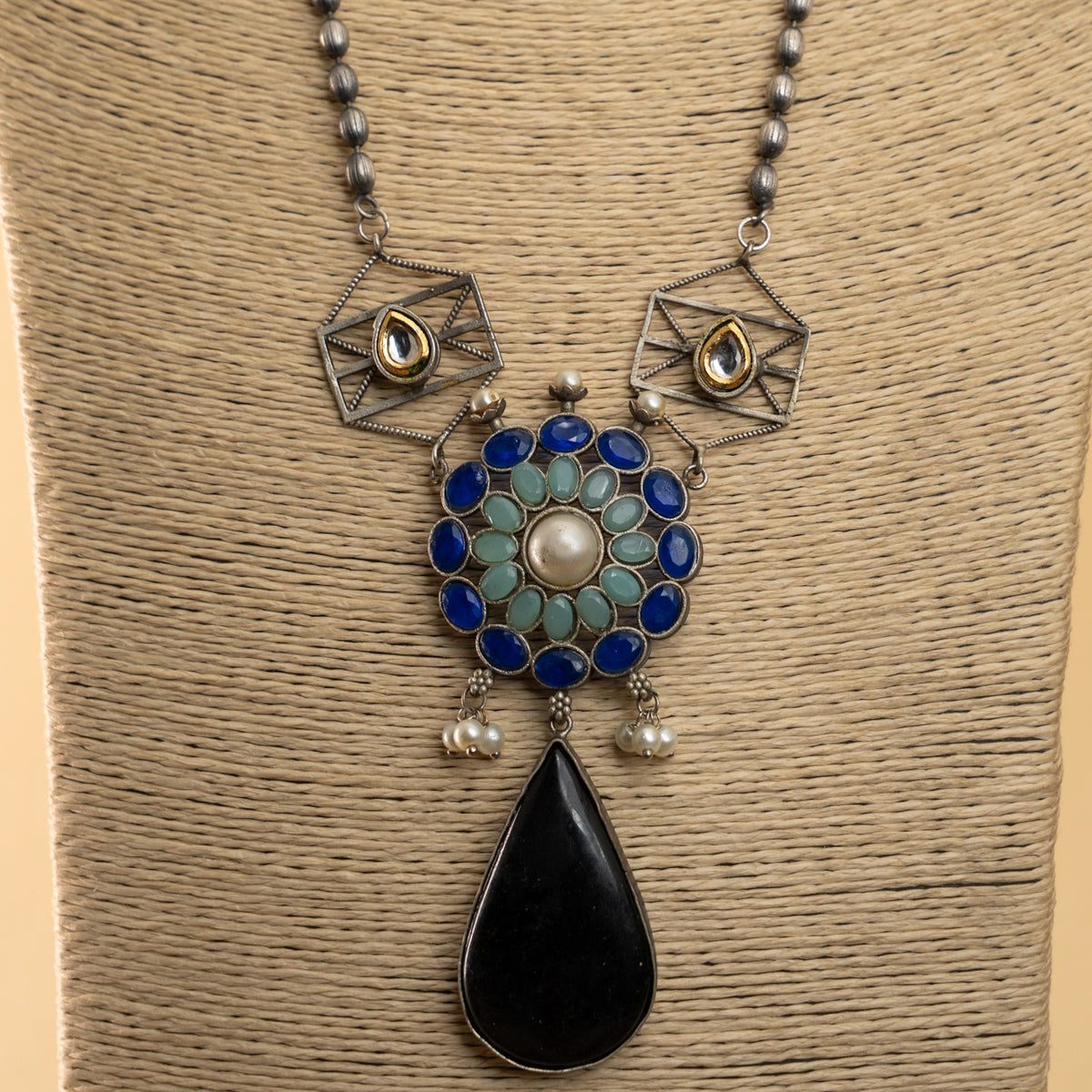 ELAN SILVER LOOK ALIKE /BIJOUX EXCLUSIVE HAND MADE MALA/NECKPIECE ML71