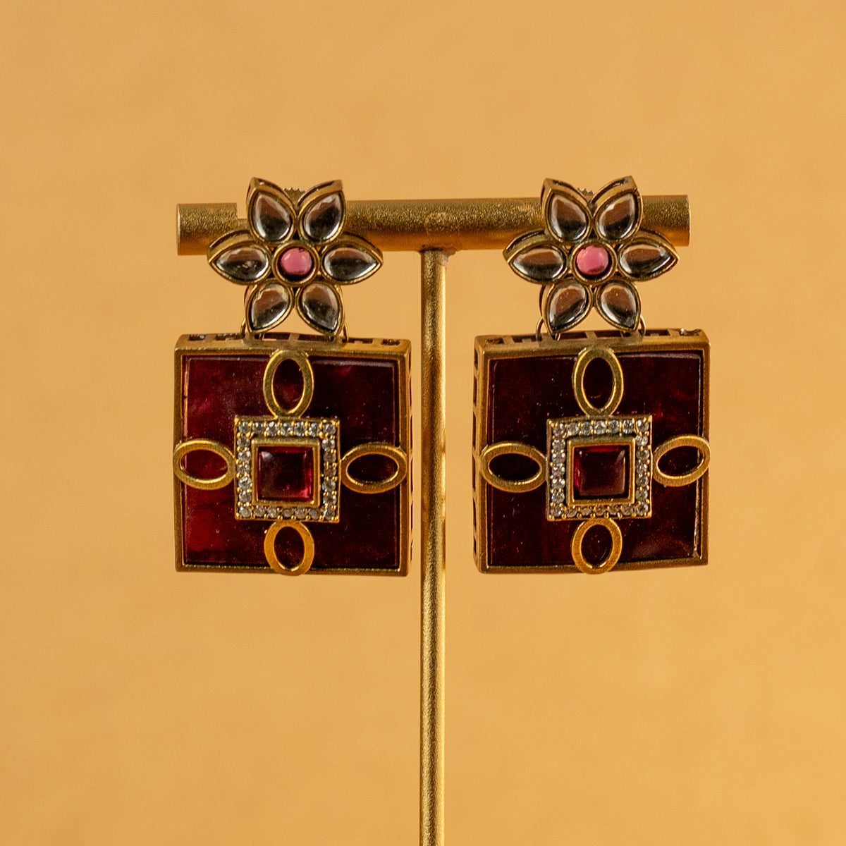 QURA SEMI HANDMADE MONALISA STONES WITH PACHI KUNDAN CHOKER/NECKPIECE EARRINGS NL324