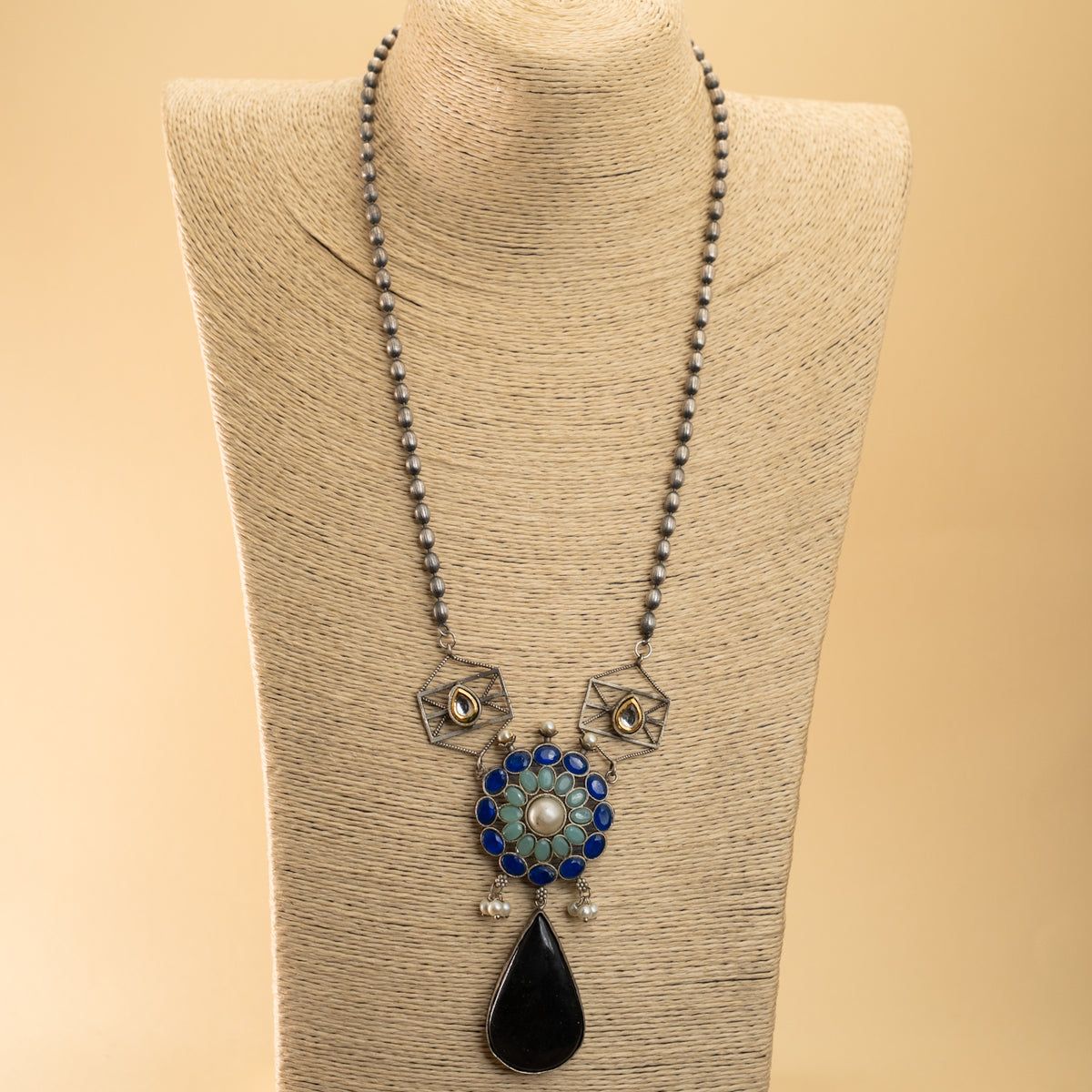 ELAN SILVER LOOK ALIKE /BIJOUX EXCLUSIVE HAND MADE MALA/NECKPIECE ML71