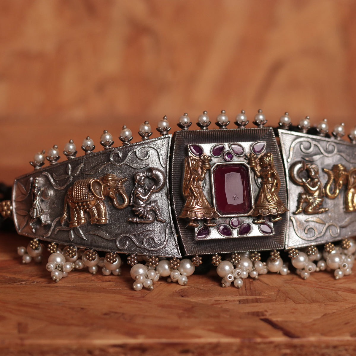 SUGIR BIJOUX PREMIUM DUAL TONED SEMI HANDMADE CHOKER WITH EARRINGS CH69