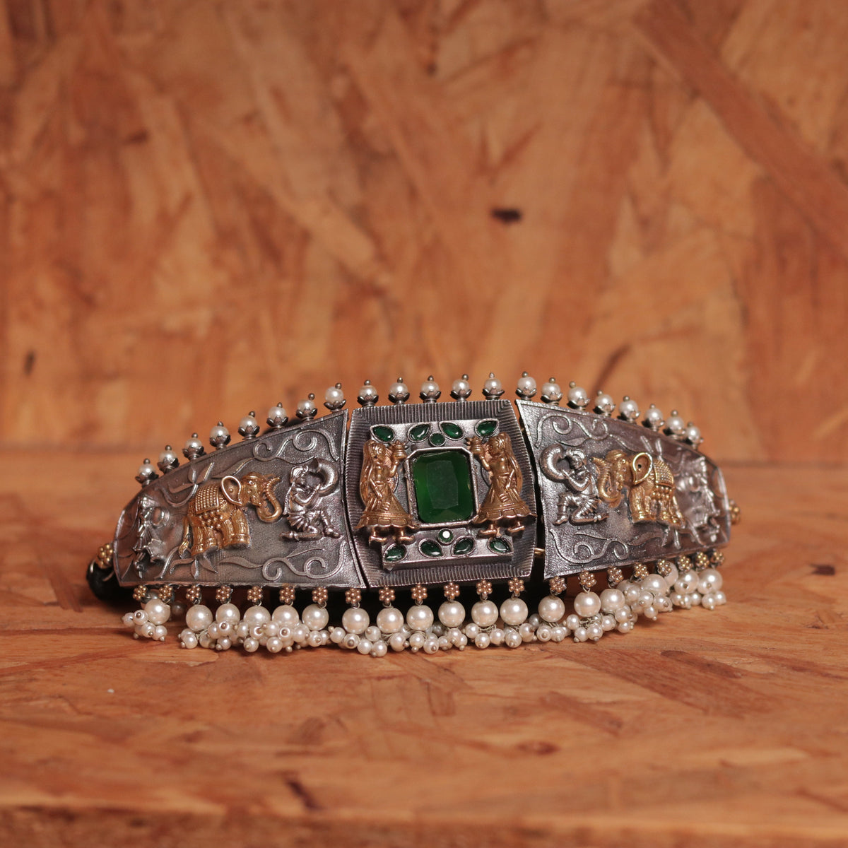 SUGIR BIJOUX PREMIUM DUAL TONED SEMI HANDMADE CHOKER WITH EARRINGS CH69