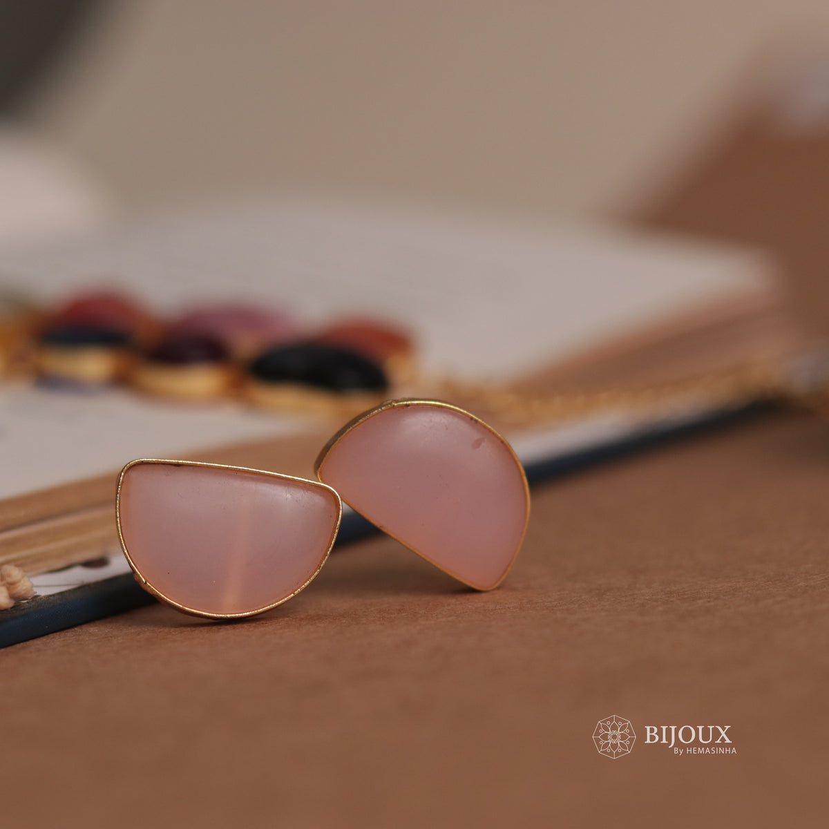 LUCY BIJOUX PREMIUM AND EXCLUSIVE HANDMADE CHOKER WITH EARRINGS CH121