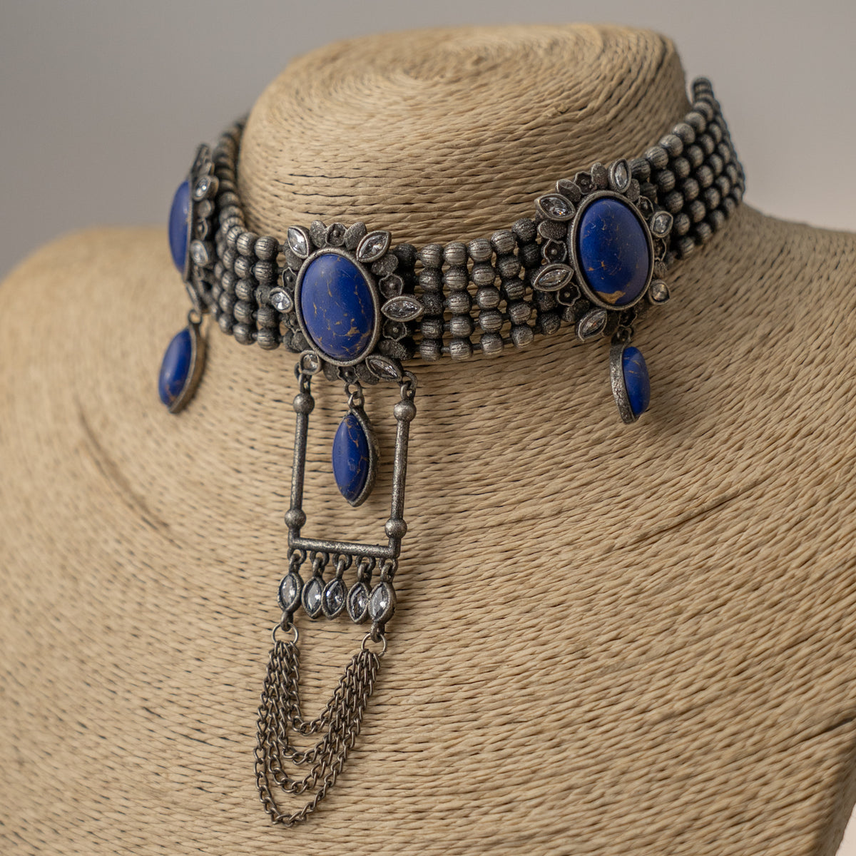 MIIRANA SEMI HANDMADE NATURAL STONE ANTIQUE NECKPIECE/CHOKER WITH STUD CH515