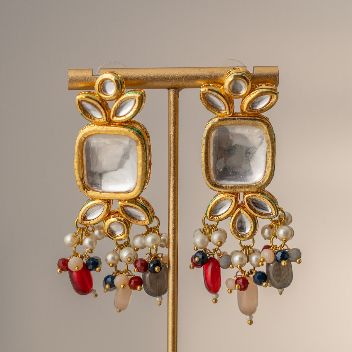 MOI FAUX KUNDAN AND BEADS HANDMADE GOLD TONED CHOKER WITH EARRINGS CH410