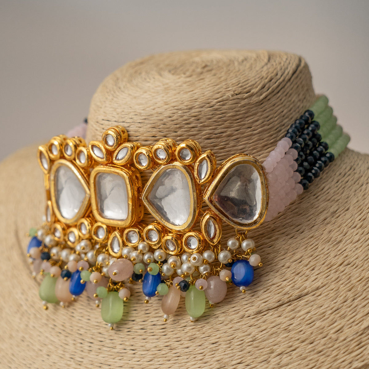 MOI FAUX KUNDAN AND BEADS HANDMADE GOLD TONED CHOKER WITH EARRINGS CH410