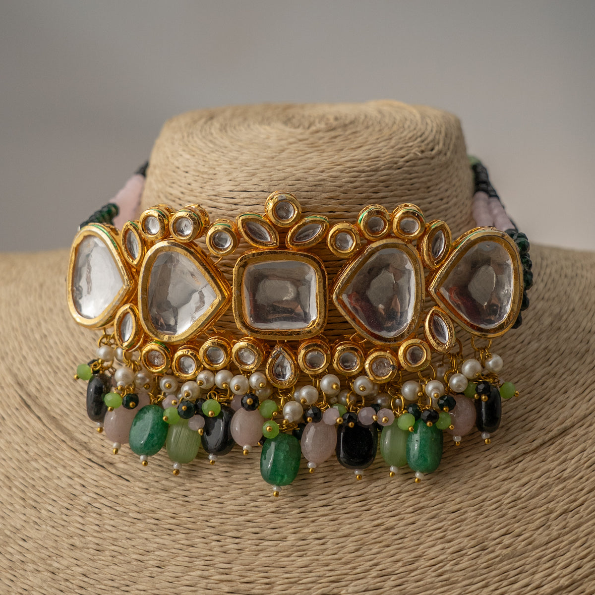 MOI FAUX KUNDAN AND BEADS HANDMADE GOLD TONED CHOKER WITH EARRINGS CH410