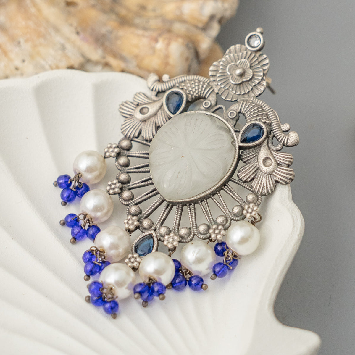 VIOLET FAUX SILVER CARVING STONE SEMI HANDMADE EARRINGS ER711