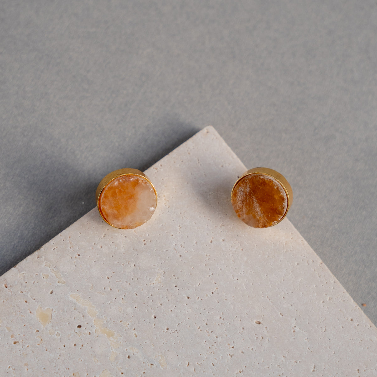 LAINEY GOLD TONED HANDMADE HAND HAMMERED NECKLACE AND lEARRINGS OF14