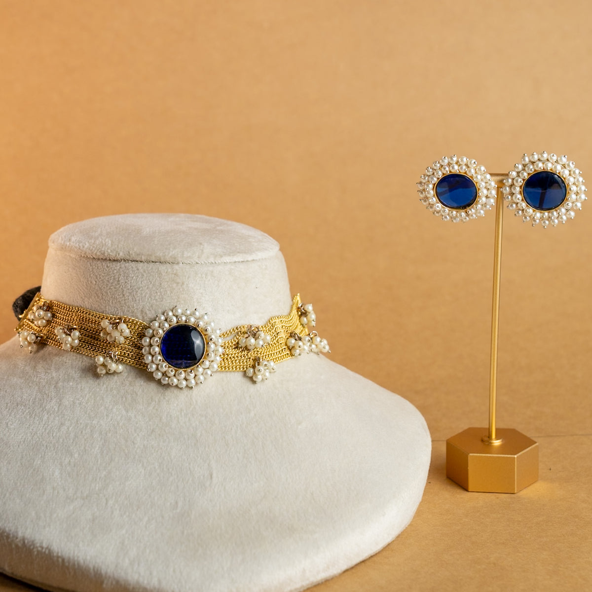 LUCIA BIJOUX PREMIUM GOLD TONED HANDMADE CHOKER WITH EARRINGS CH307