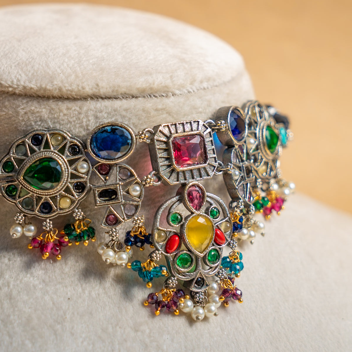 ISLA BIJOUX RAW AND RUSTIC SEMI  HANDMADE CHOKER WITH EARRINGS CH391