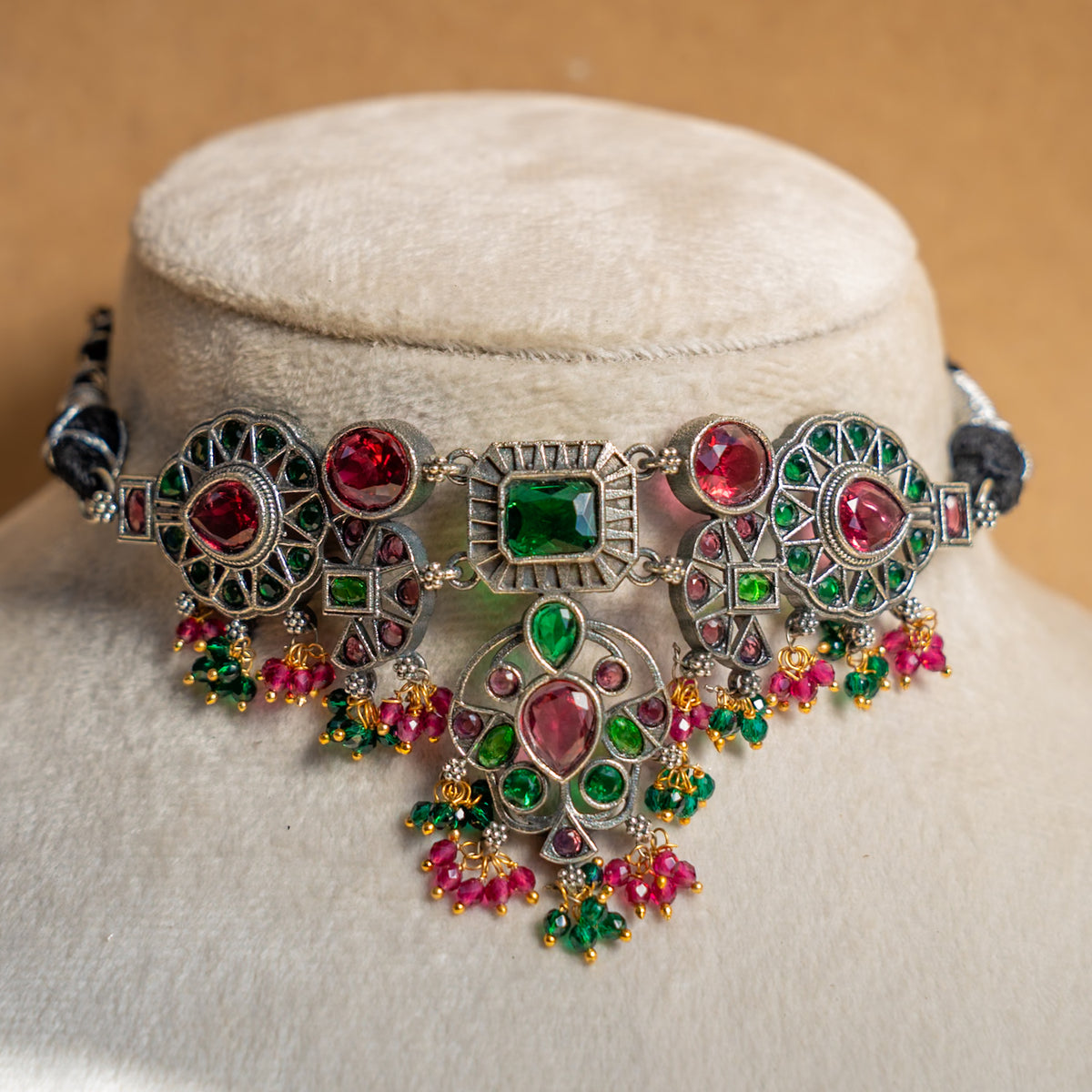 ISLA BIJOUX RAW AND RUSTIC SEMI  HANDMADE CHOKER WITH EARRINGS CH391