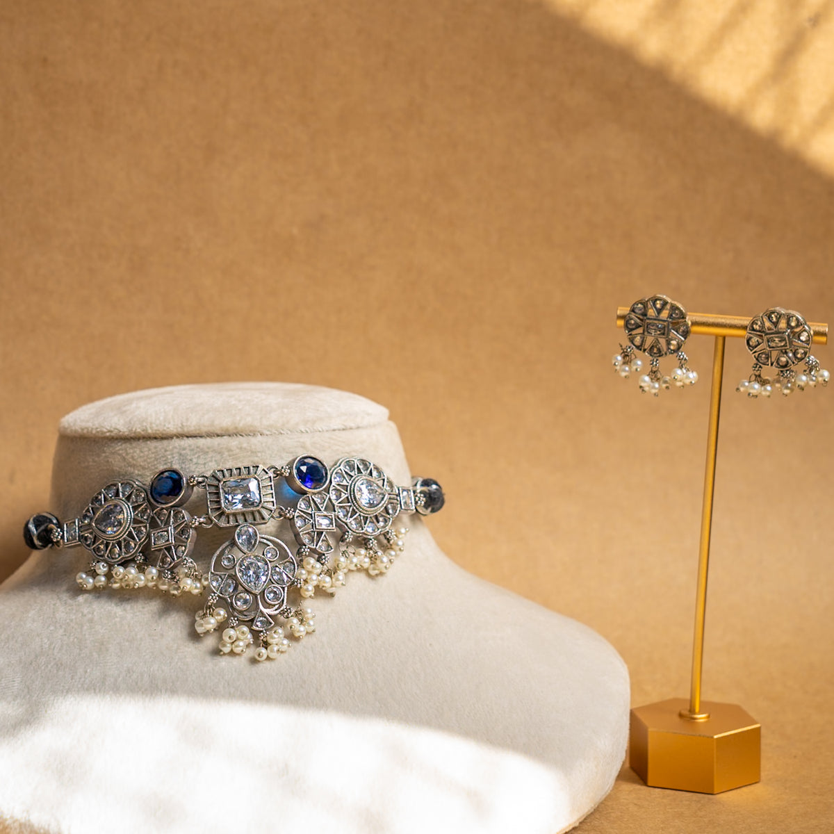 ISLA BIJOUX RAW AND RUSTIC SEMI  HANDMADE CHOKER WITH EARRINGS CH391