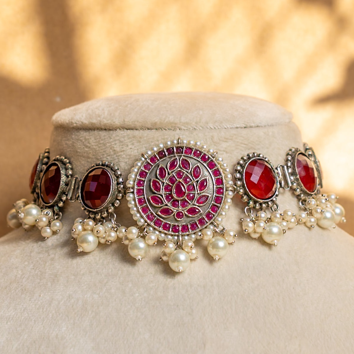 CHEN BIJOUX PREMIUM AND EXCLUSIVE SEMI HANDMADE CHOKER WITH EARRINGS CH404