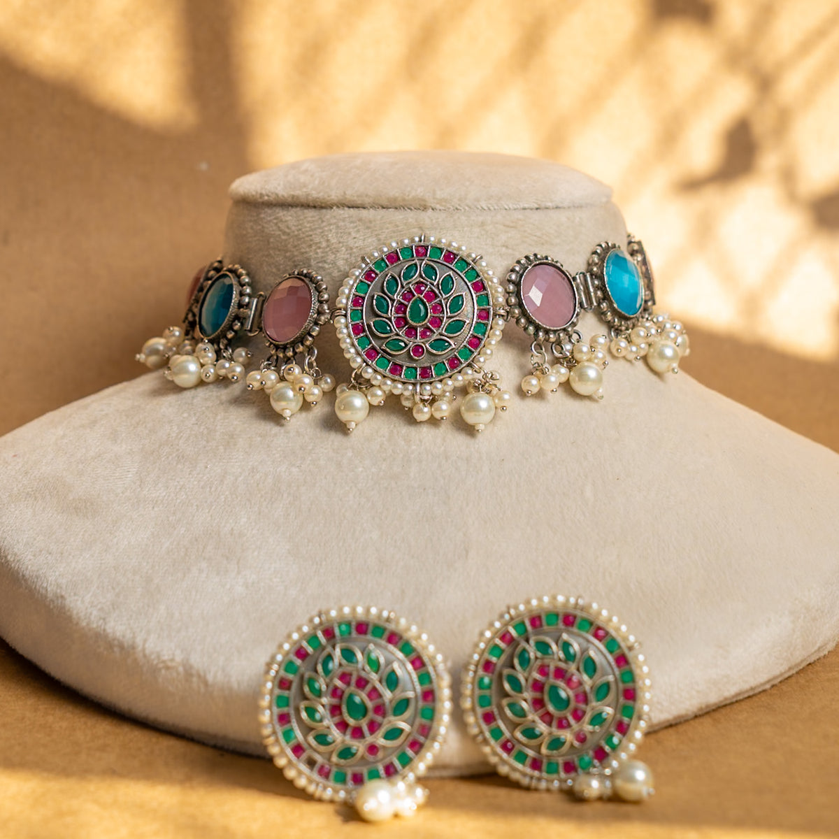 CHEN BIJOUX PREMIUM AND EXCLUSIVE SEMI HANDMADE CHOKER WITH EARRINGS CH404