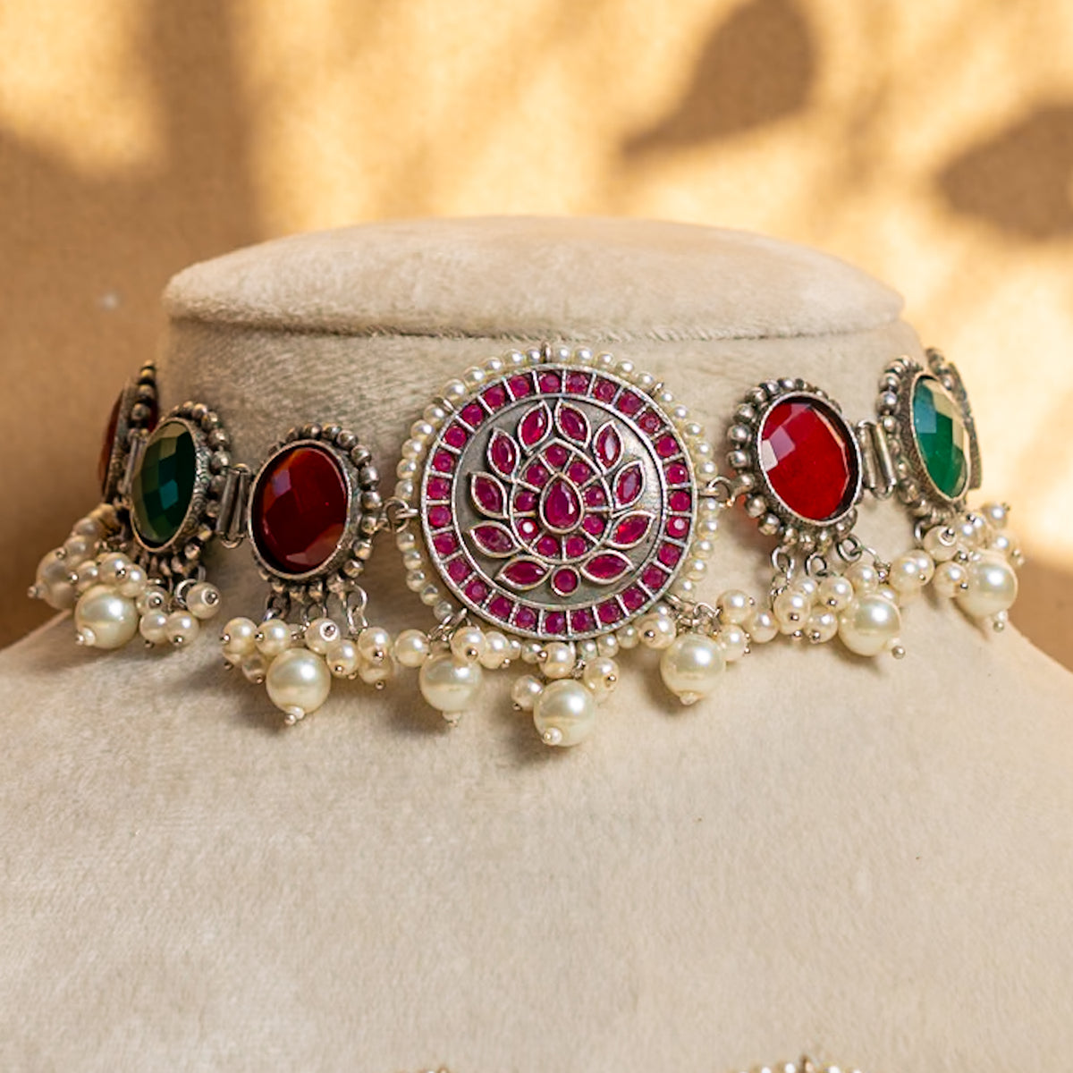 CHEN BIJOUX PREMIUM AND EXCLUSIVE SEMI HANDMADE CHOKER WITH EARRINGS CH404