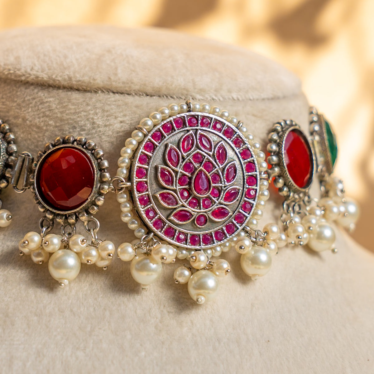 CHEN BIJOUX PREMIUM AND EXCLUSIVE SEMI HANDMADE CHOKER WITH EARRINGS CH404