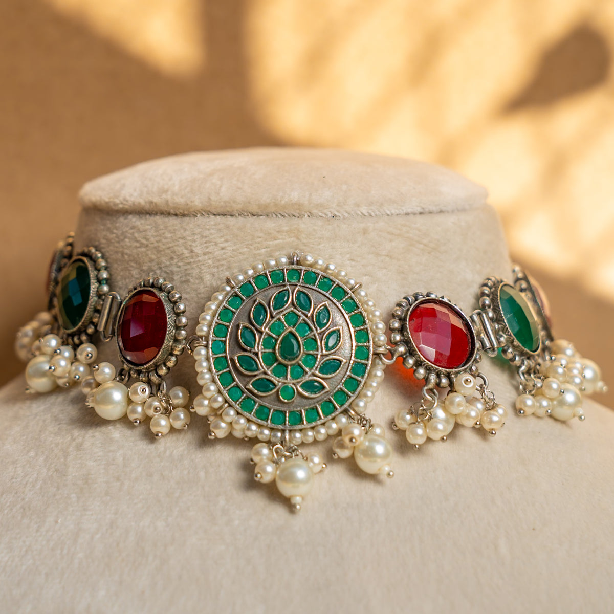 CHEN BIJOUX PREMIUM AND EXCLUSIVE SEMI HANDMADE CHOKER WITH EARRINGS CH404