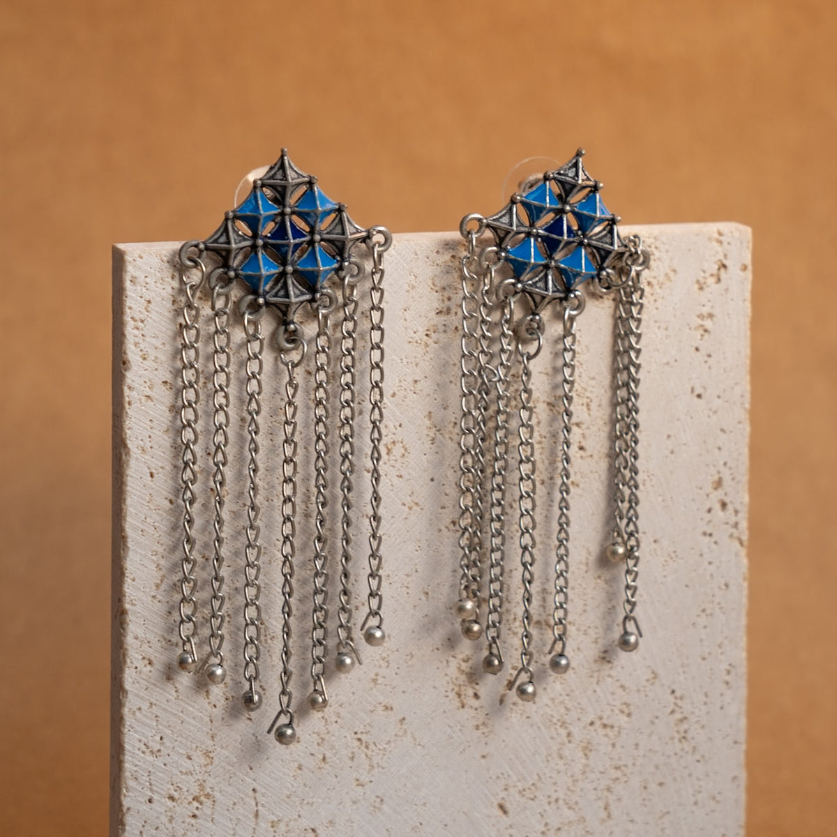 NAOMI WHITE POLISH RAW AND RUSTIC EARRINGS ER828