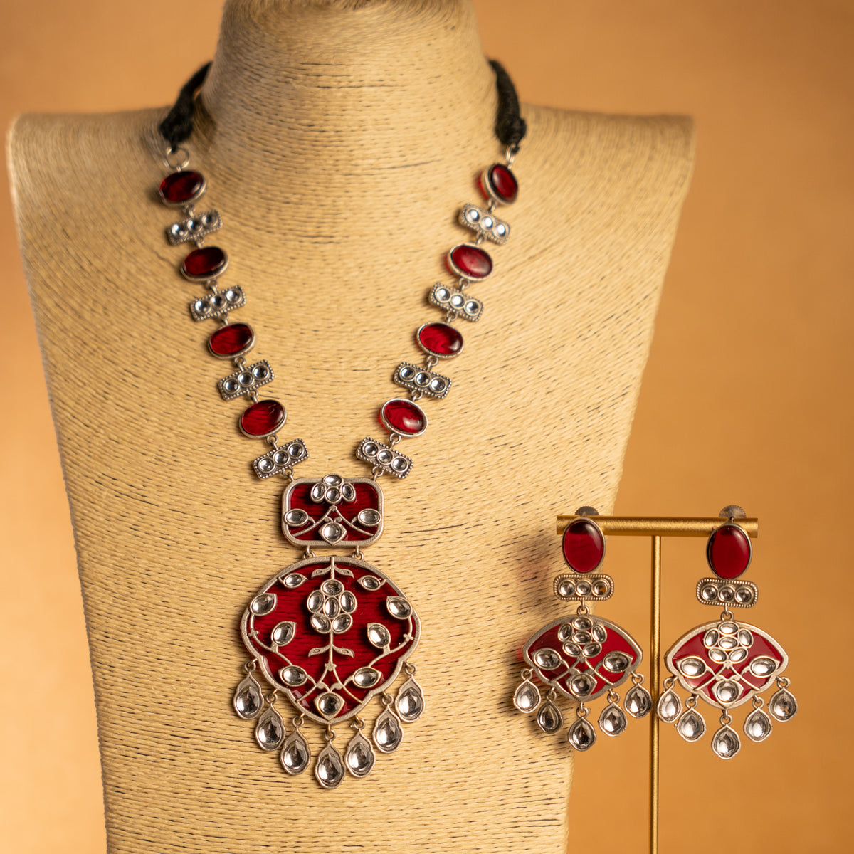 AYLA BIJOUX FAUX SILVER SEMI HANDMADE NECKLACE/MALAS WITH EARRING NL311