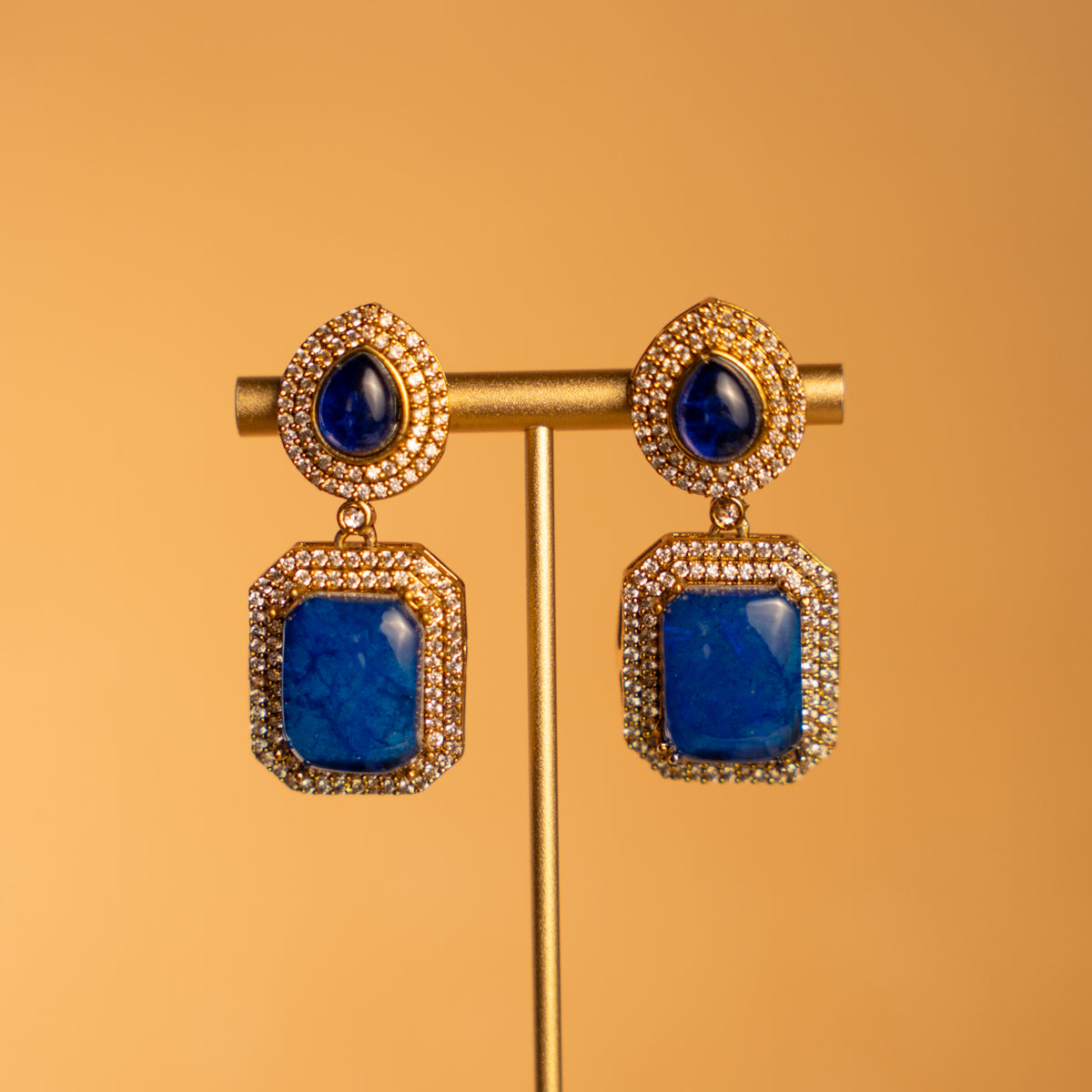 THILLAIYAL PREMIUM DOUBLET STONE AND POLKI KUNDAN HANDMADE NECKLACE WITH EARRING NL307