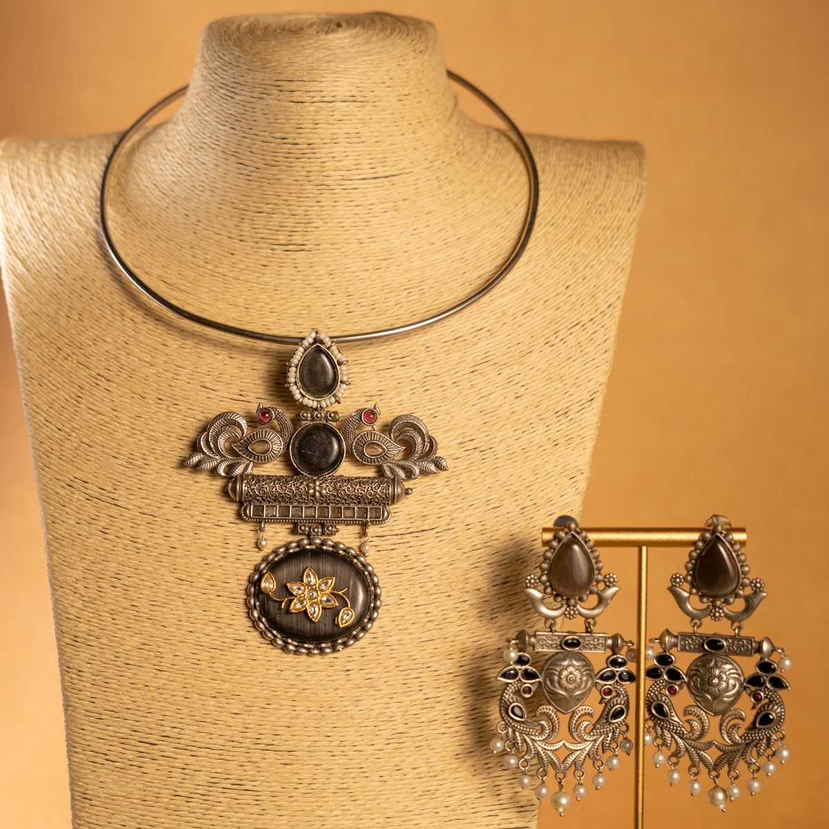 AADHYA BIJOUX PREMIUM HANDMADE NECKLACE/HASLI WITH EARRINGS NL294