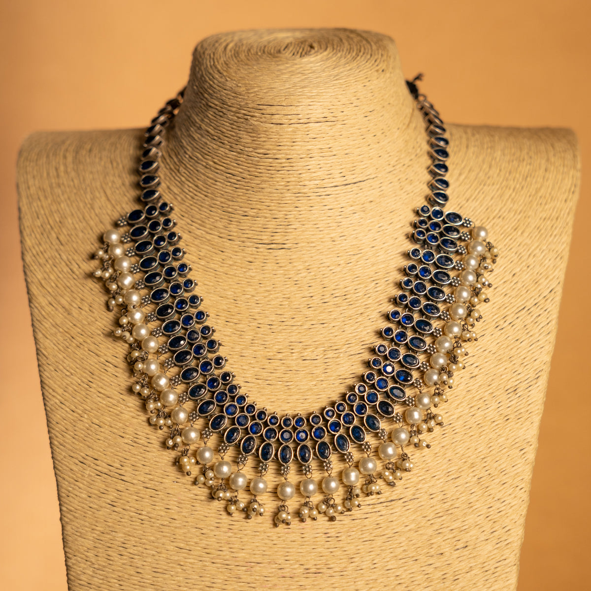 SOFINA BIJOUX PREMIUM FAUX SILVER SEMI HANDMADE NECKLACE/NECKPIECE NL296