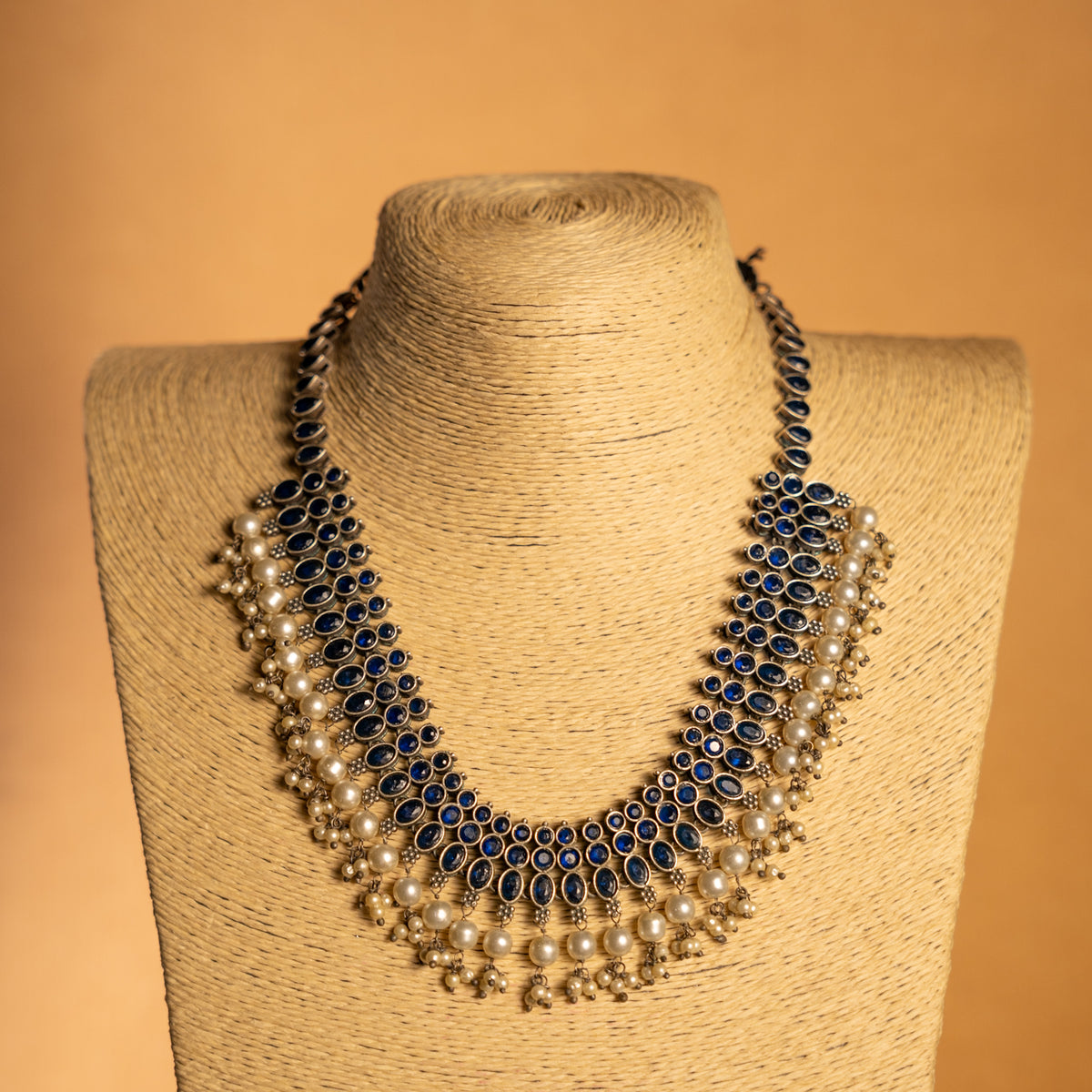 SOFINA BIJOUX PREMIUM FAUX SILVER SEMI HANDMADE NECKLACE/NECKPIECE NL296