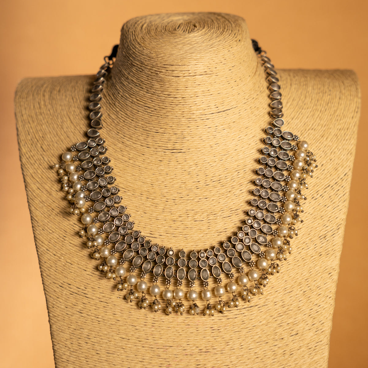 SOFINA BIJOUX PREMIUM FAUX SILVER SEMI HANDMADE NECKLACE/NECKPIECE NL296