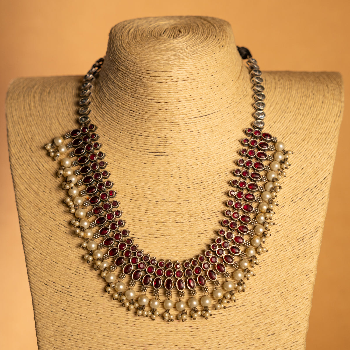 SOFINA BIJOUX PREMIUM FAUX SILVER SEMI HANDMADE NECKLACE/NECKPIECE NL296