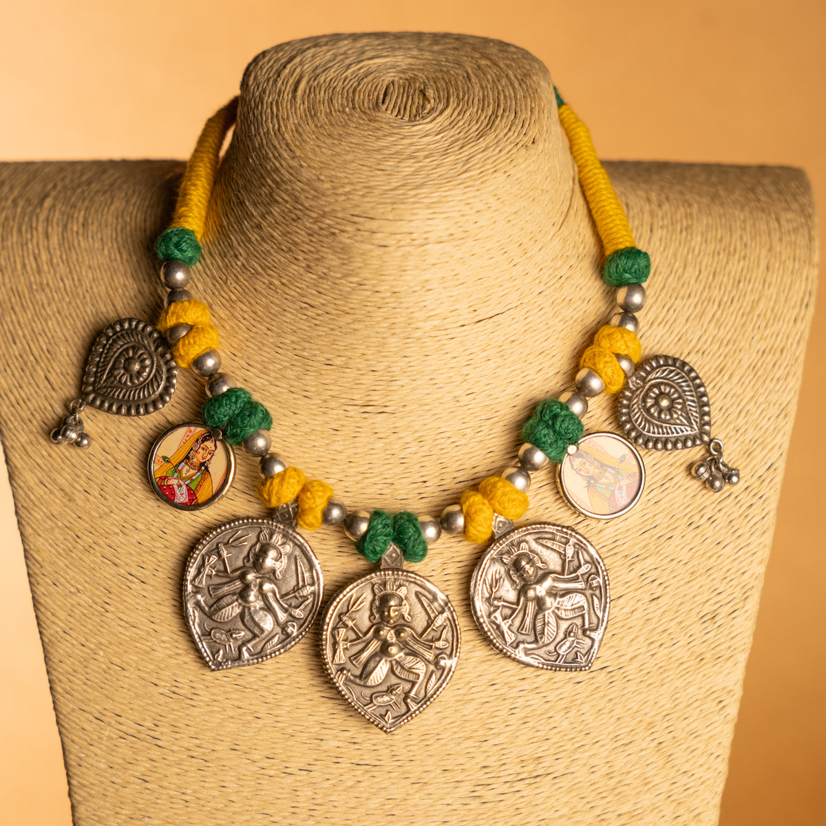 AAKRITI BIJOUX HANDMADE NACKLACE/NECKPIECE NL291