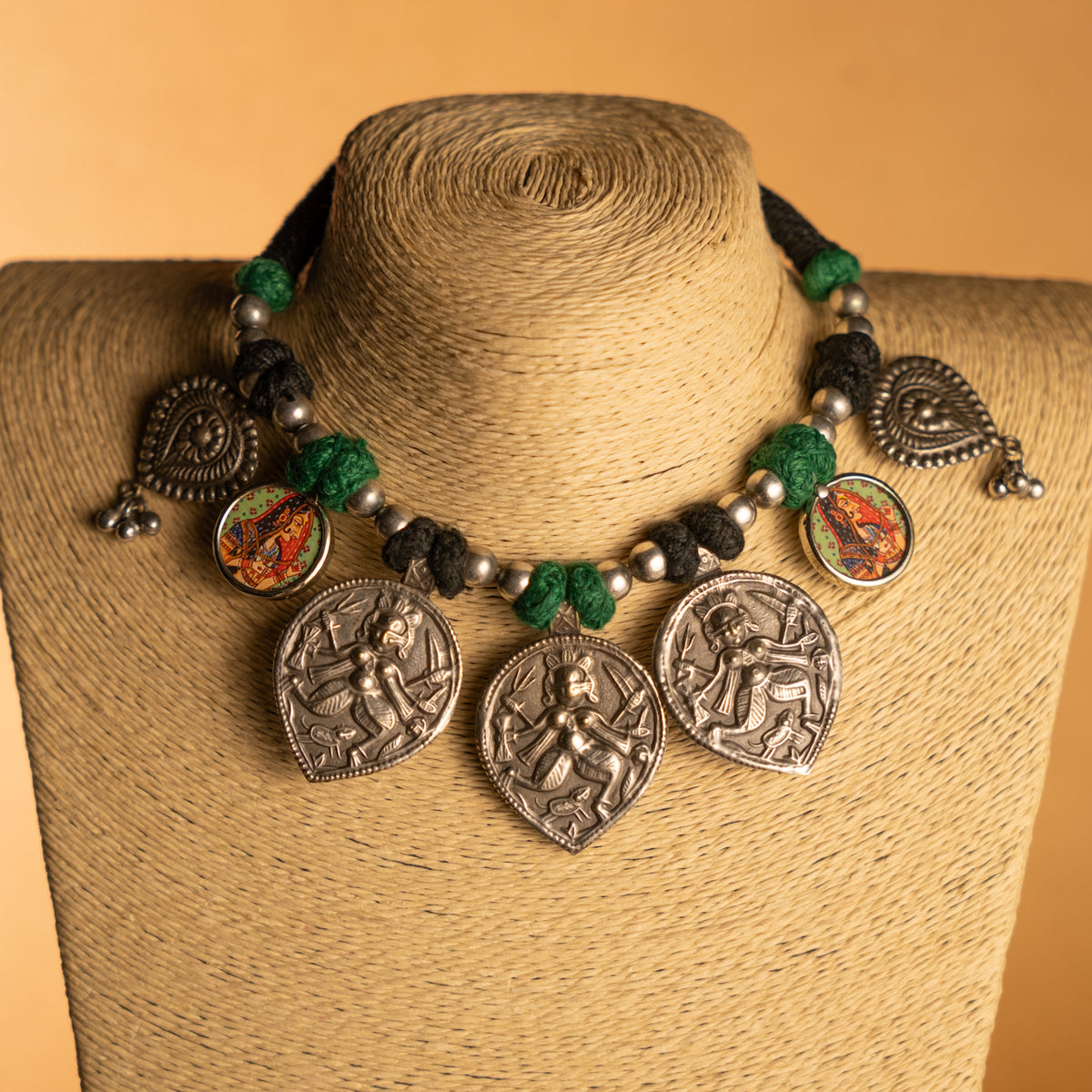 AAKRITI BIJOUX HANDMADE NACKLACE/NECKPIECE NL291