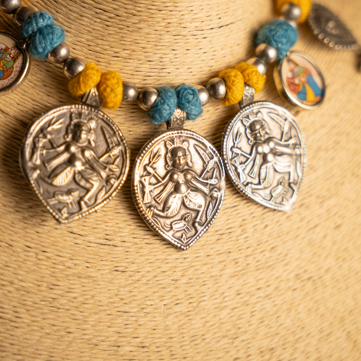 AAKRITI BIJOUX HANDMADE NACKLACE/NECKPIECE NL291