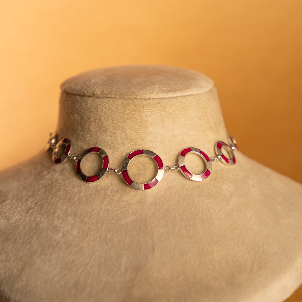 REMI ENAMEL OXIDIZED FINISH NECKLACE/CHOKER/NECKPIECE NL290