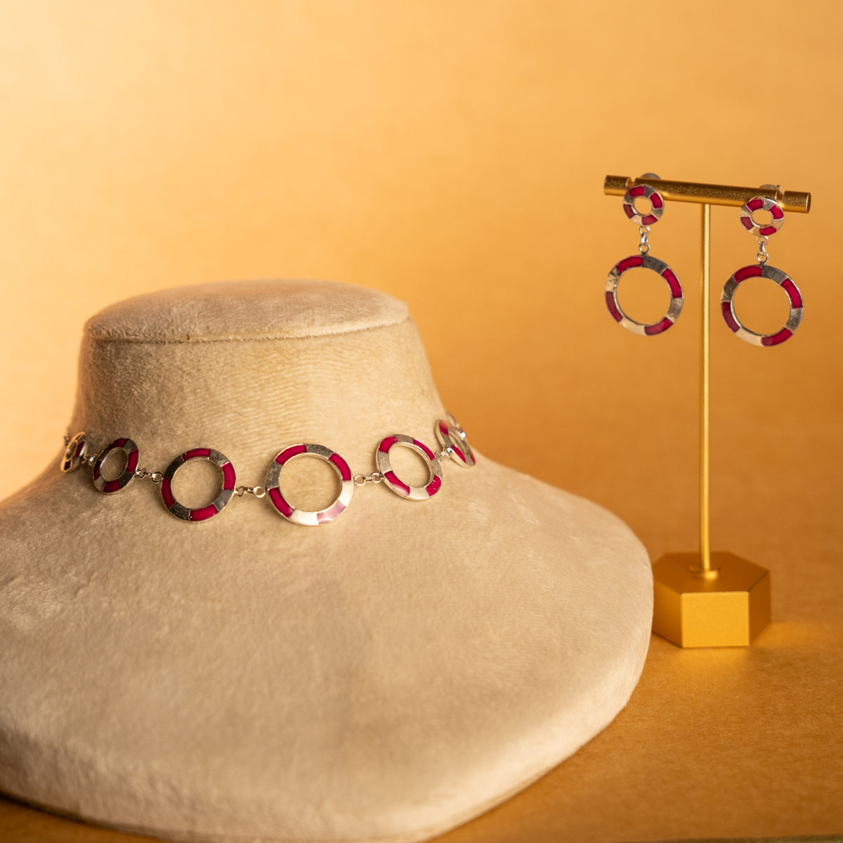 REMI ENAMEL OXIDIZED FINISH NECKLACE/CHOKER/NECKPIECE NL290