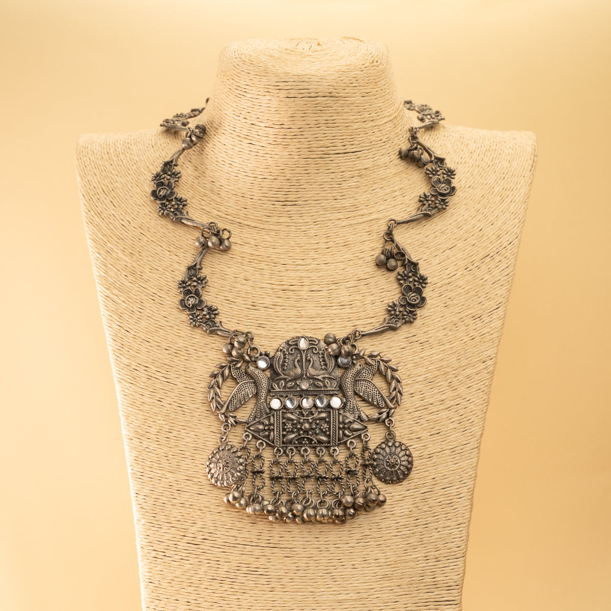 LIAM  BLACK POLISH MALA/ NECKPIECE ML146