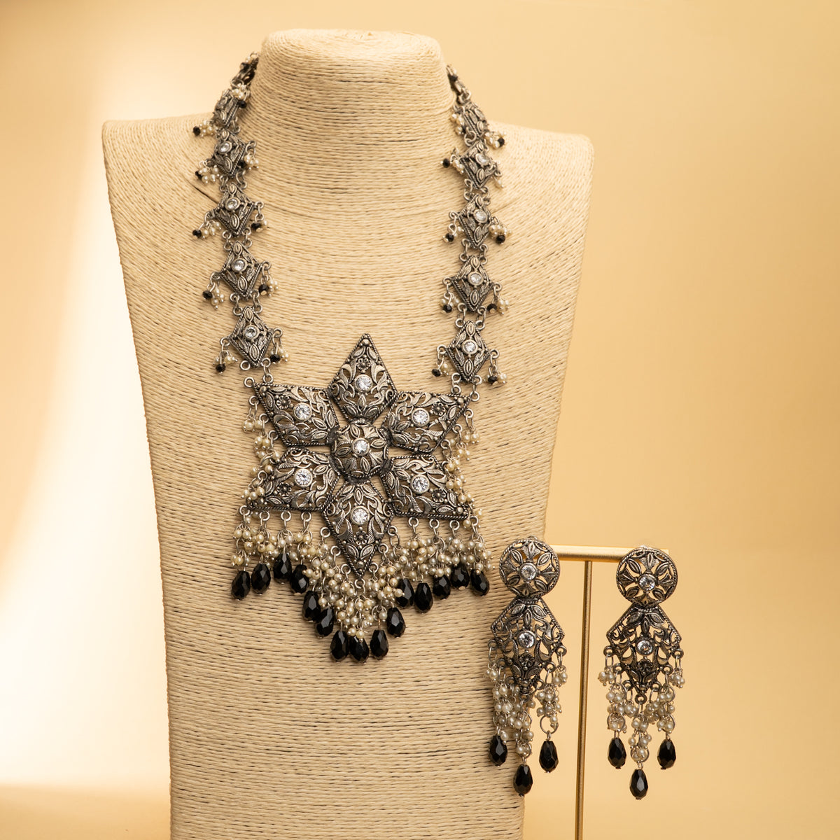 THARA BLACK POLISH MALA/NECKPIECE ML161