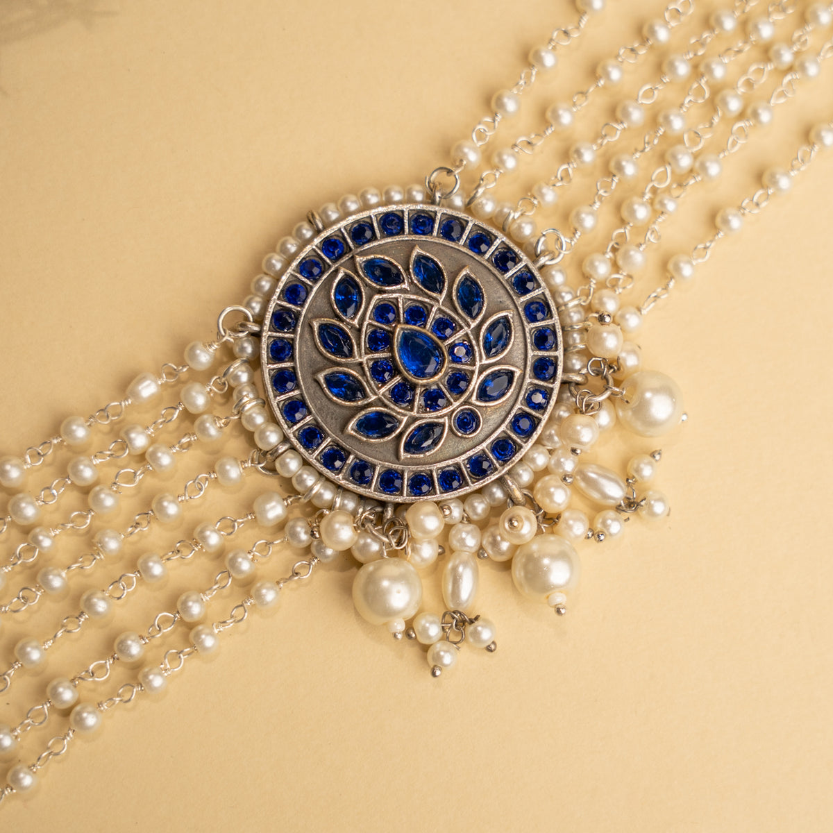 AALIA BIJOUX PREMIUM AND EXCLUSIVE RUSTIC FINISH SEMI HANDMADE CHOKER WITH EARRINGS CH132