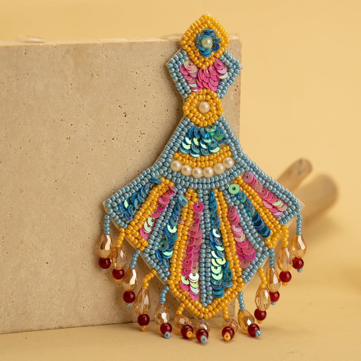 REO FANTASY FABRIC AND BEADS HANDMADE EARRING ER486