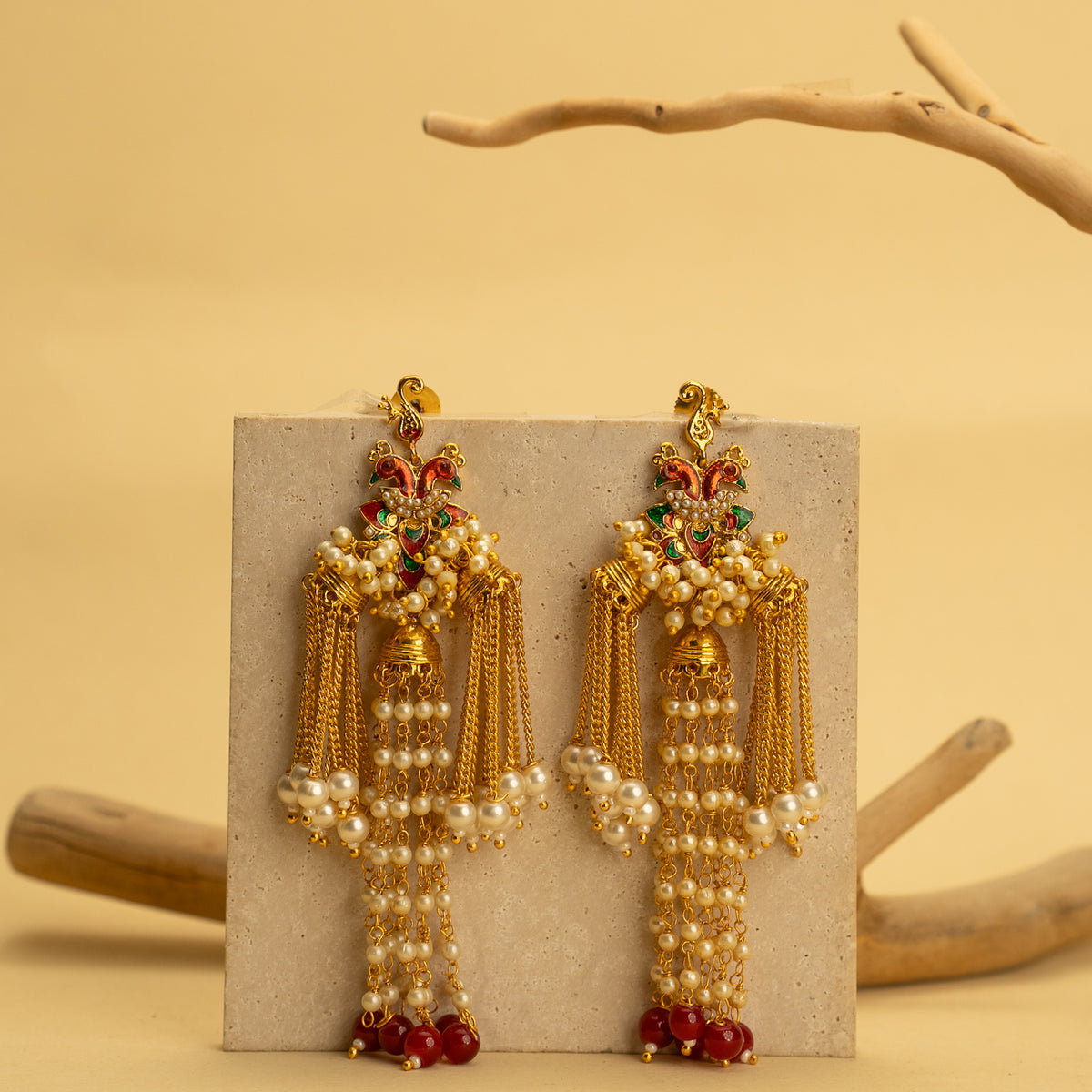 MARIA GOLD TONED ANTIQUE EARRINGS ER421