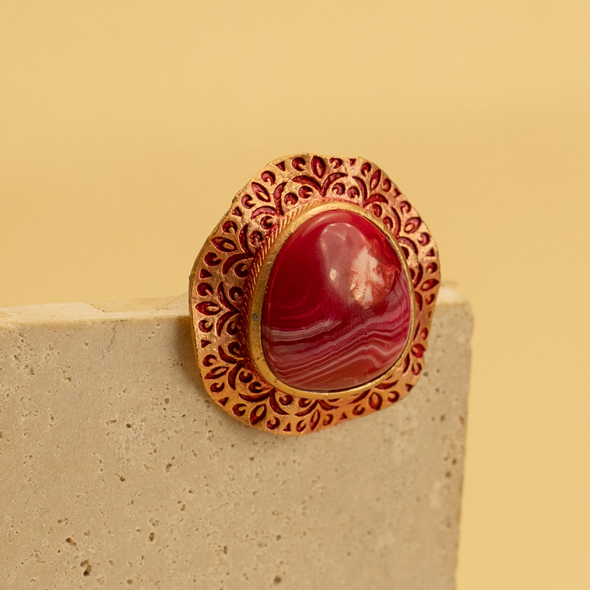 CLAIRE ANTIQUE RESIN EARRINGS/STUDS ER418