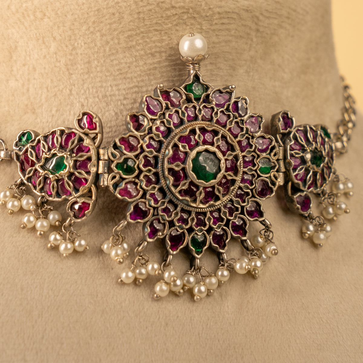 VINASHA BIJOUX PREMIUM AND EXCLUSIVE HANDMADE CHOKER WITH EARRINGS CH146