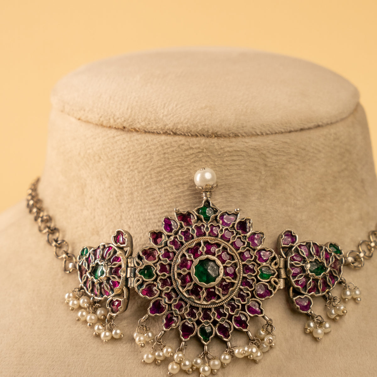 VINASHA BIJOUX PREMIUM AND EXCLUSIVE HANDMADE CHOKER WITH EARRINGS CH146